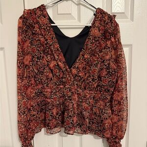 Cute floral top, perfect for going out